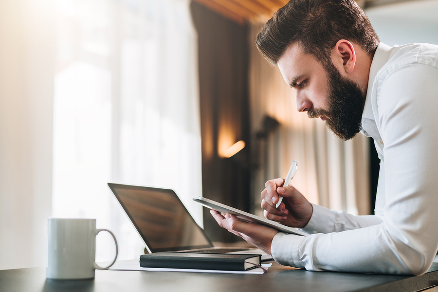 10 Things to Consider When Evaluating an Employee Management Software Solution Post Thumbnail